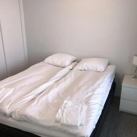 For 3 With Sauna דירה